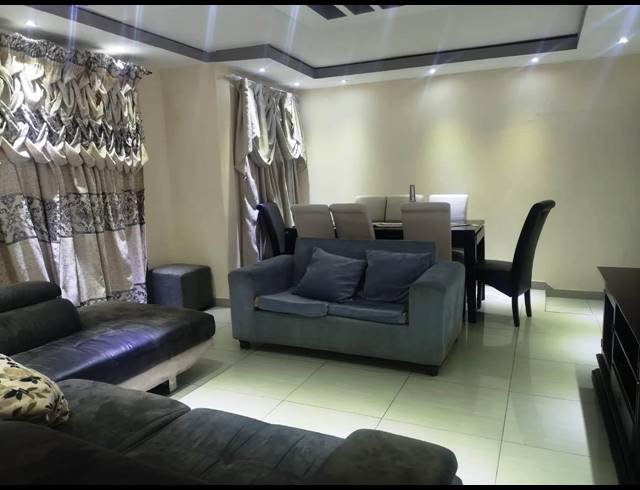 3 BEDROOM FREEHOLD SOLD IN MPOPHOMENI